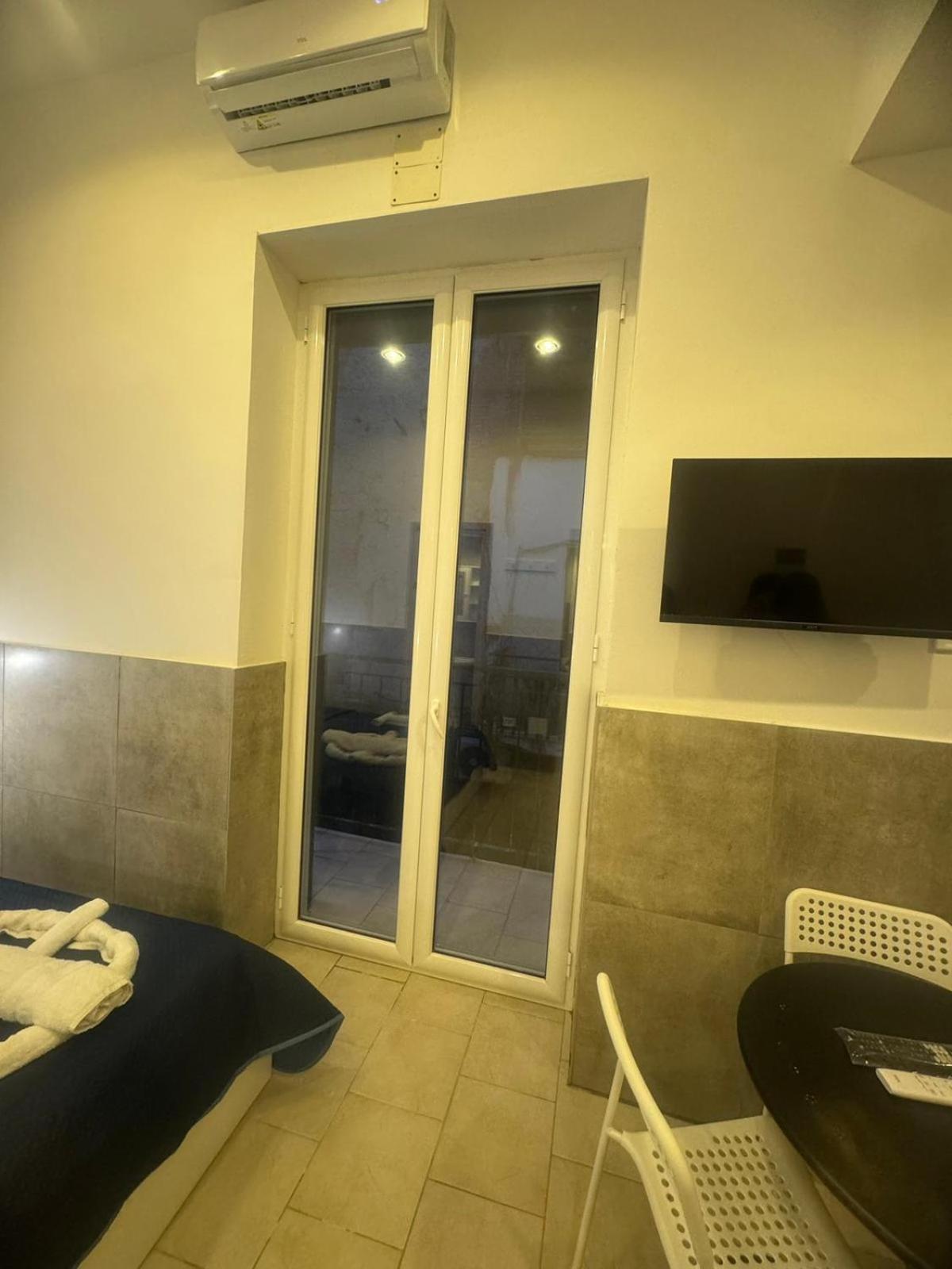 Terrazza Miracoli Napoli Aparthotel Exterior photo