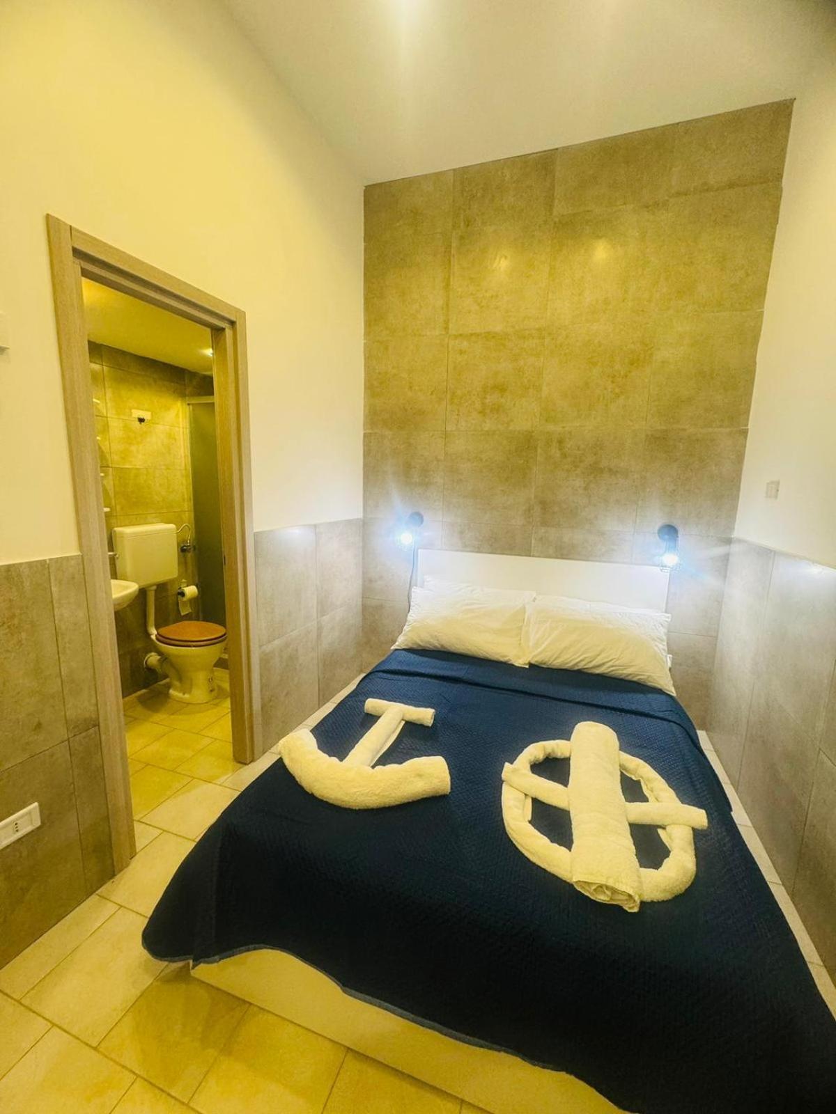 Terrazza Miracoli Napoli Aparthotel Exterior photo