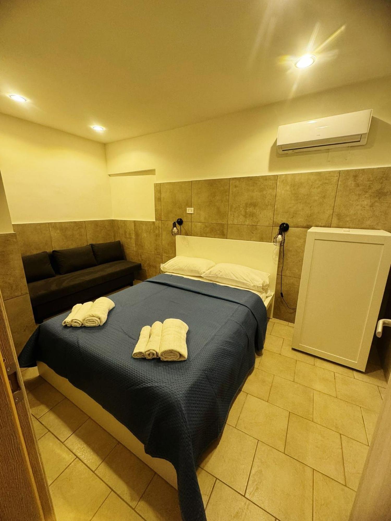 Terrazza Miracoli Napoli Aparthotel Exterior photo