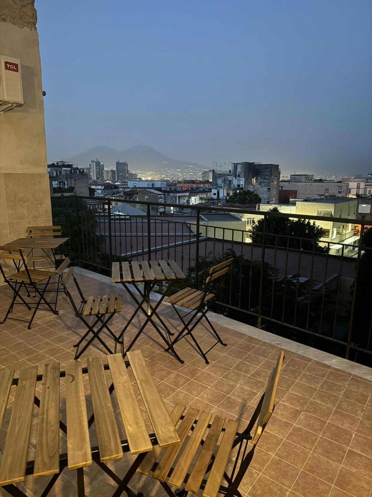 Terrazza Miracoli Napoli Aparthotel Exterior photo