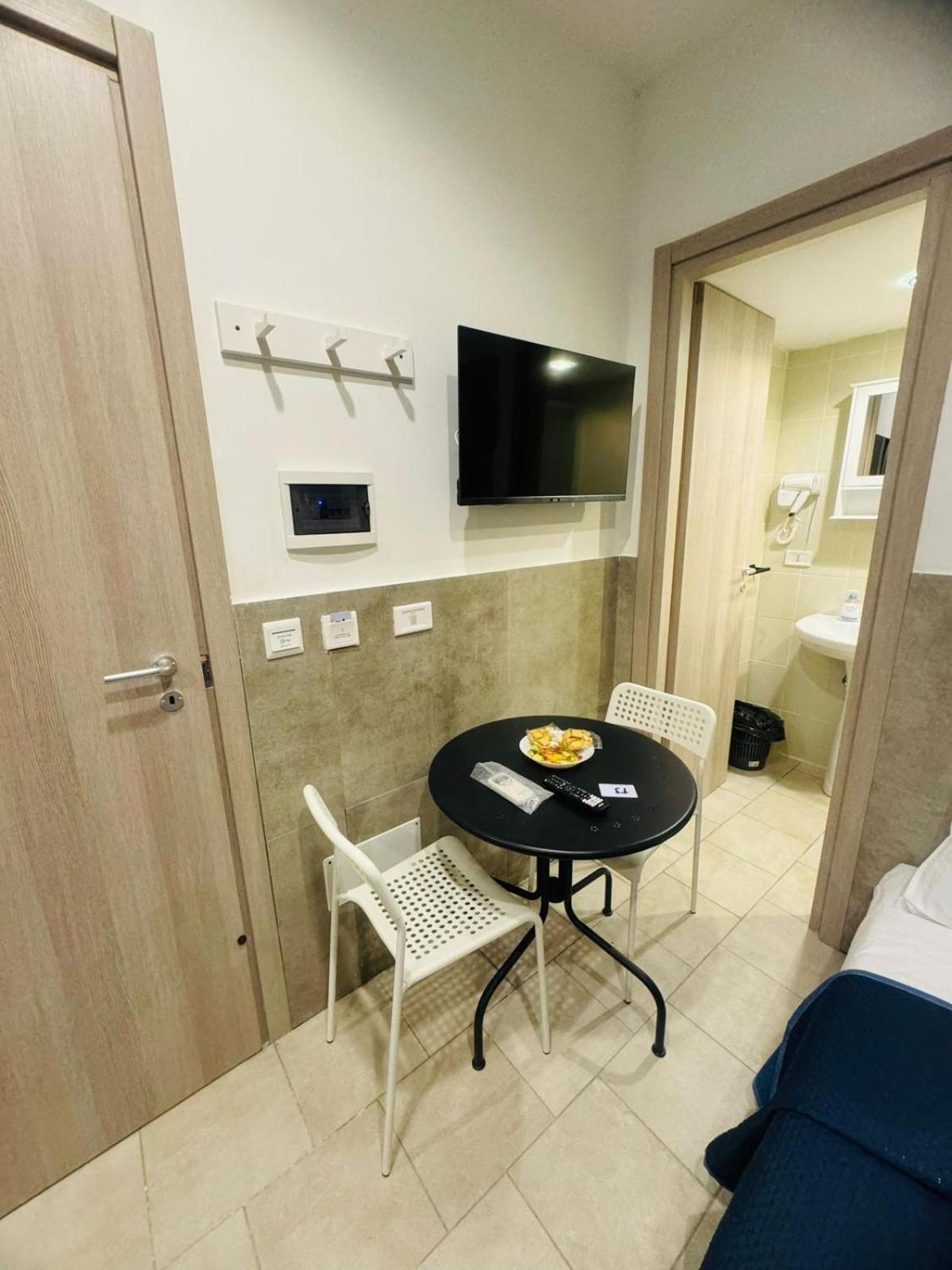 Terrazza Miracoli Napoli Aparthotel Exterior photo